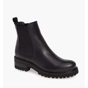 La Canadienne Conner Classic Chelsea Black Ankle Boots